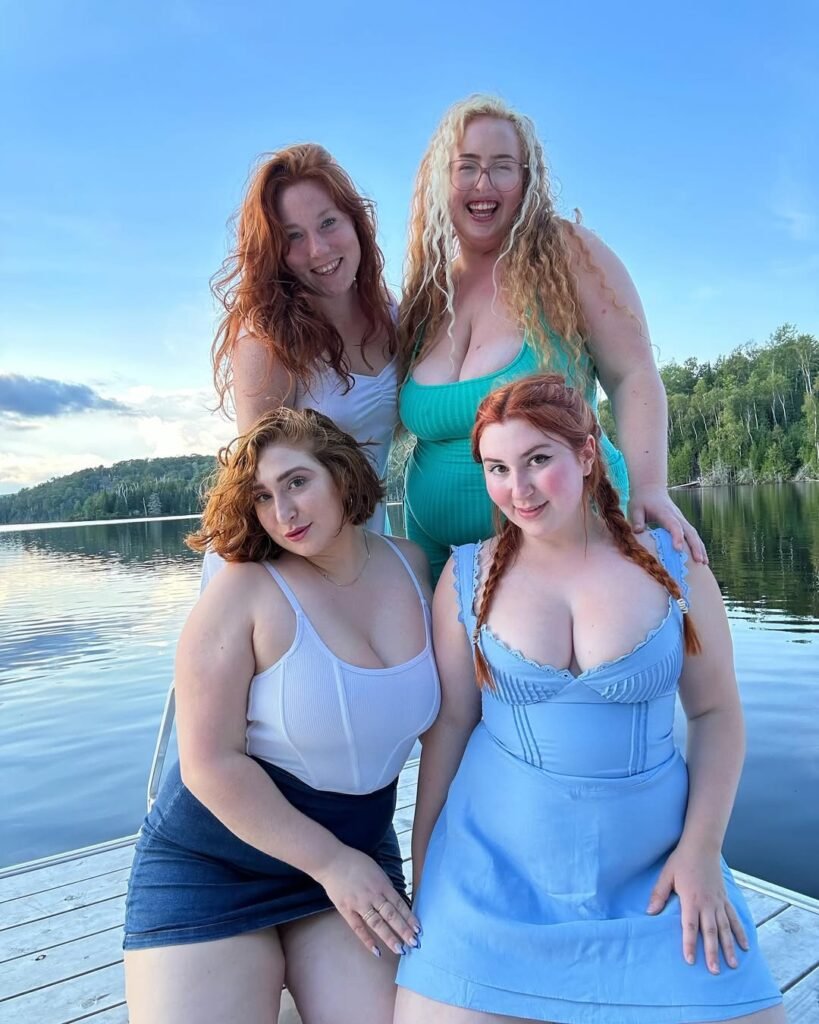 Isla Moon with her friends