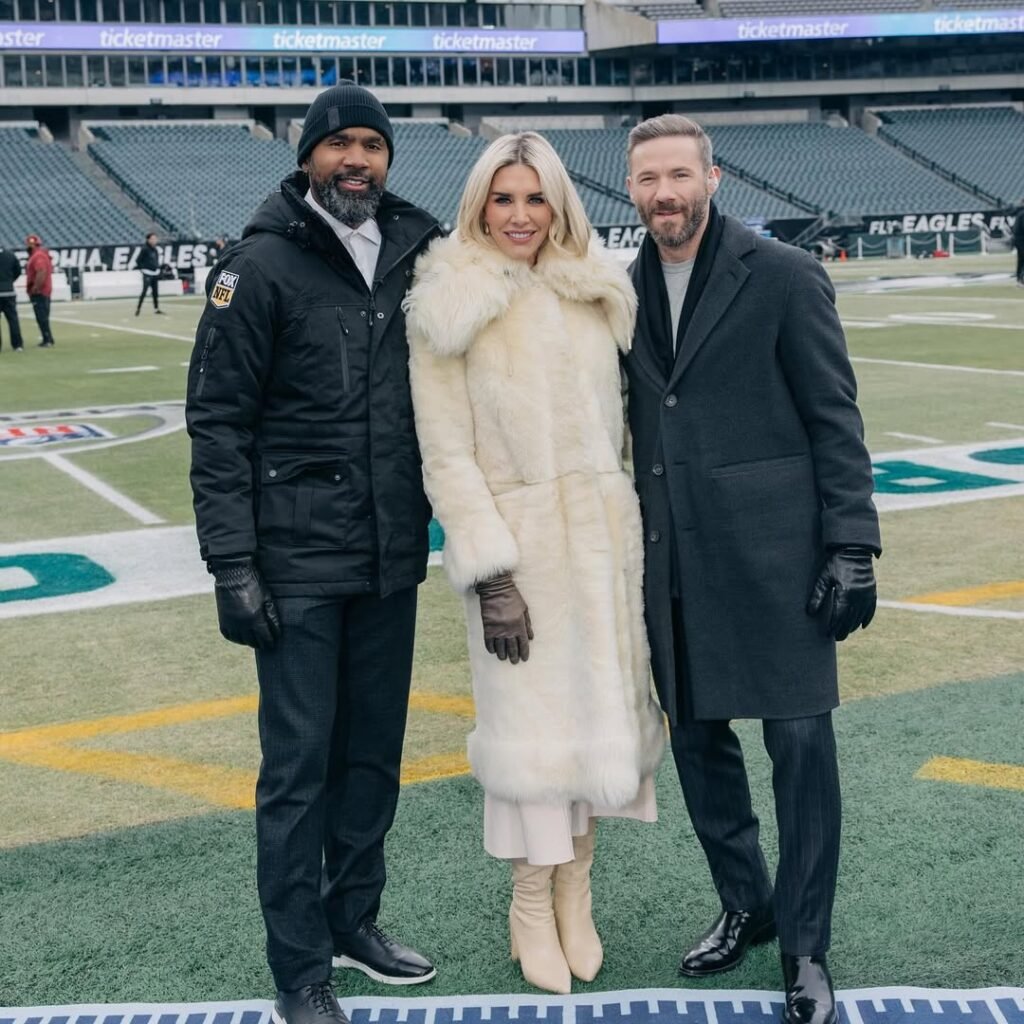 Charissa Thompson with her co-team mates