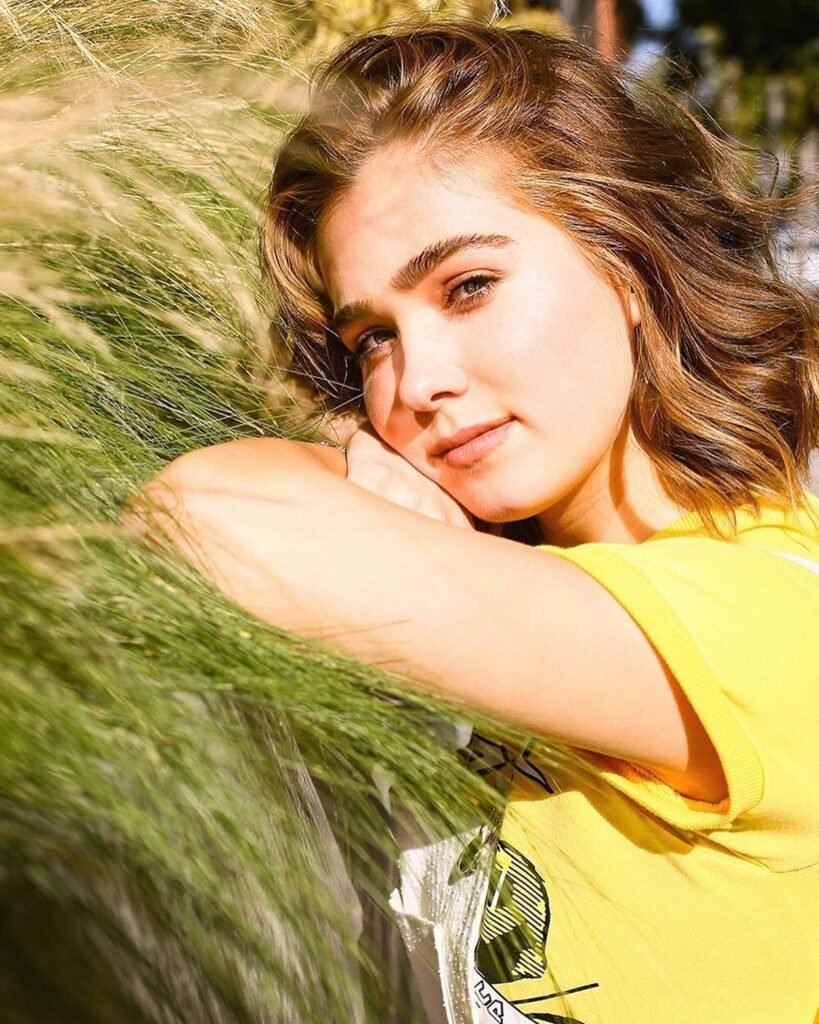 Haley Lu Richardson photoshoot